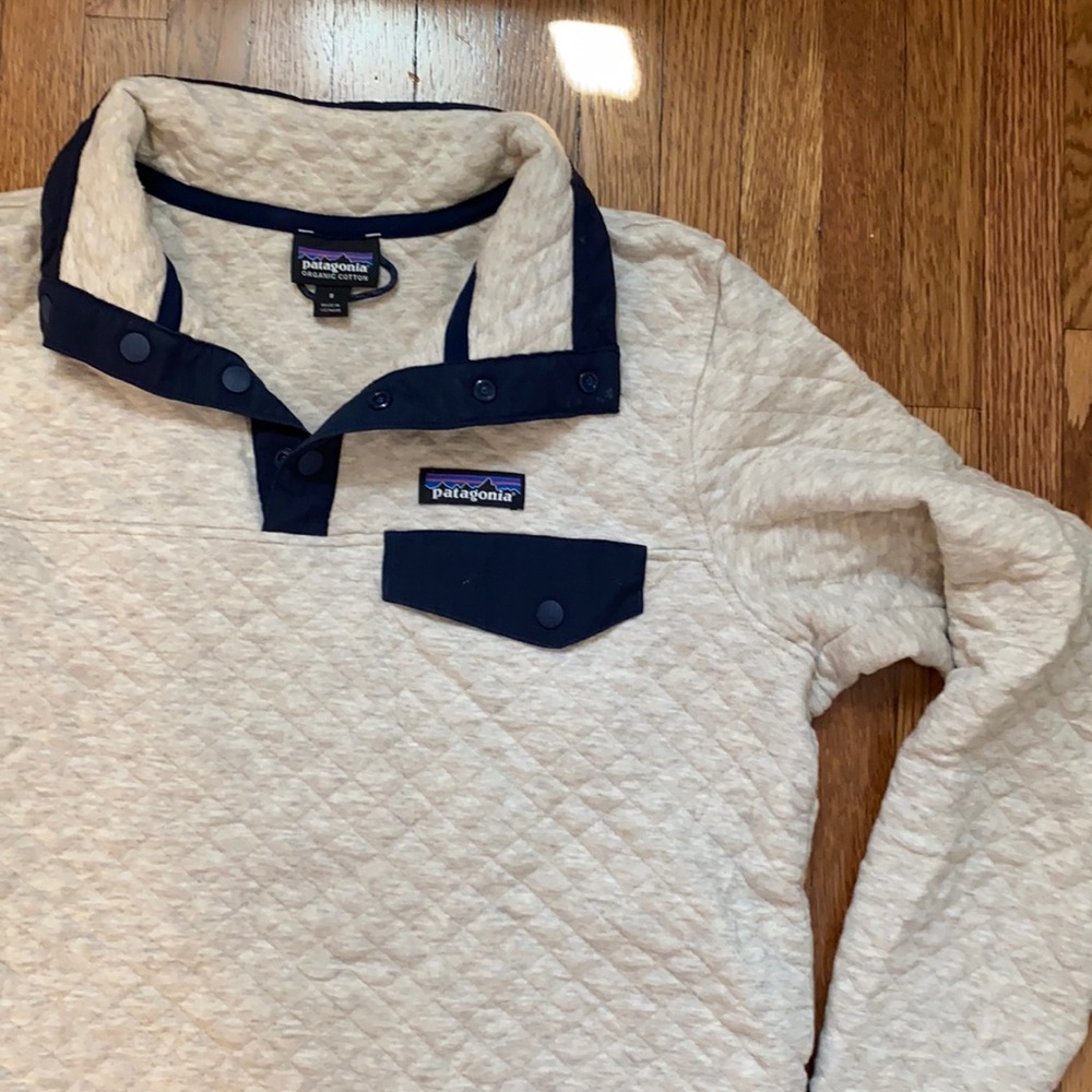 Patagonia quilted quarter button